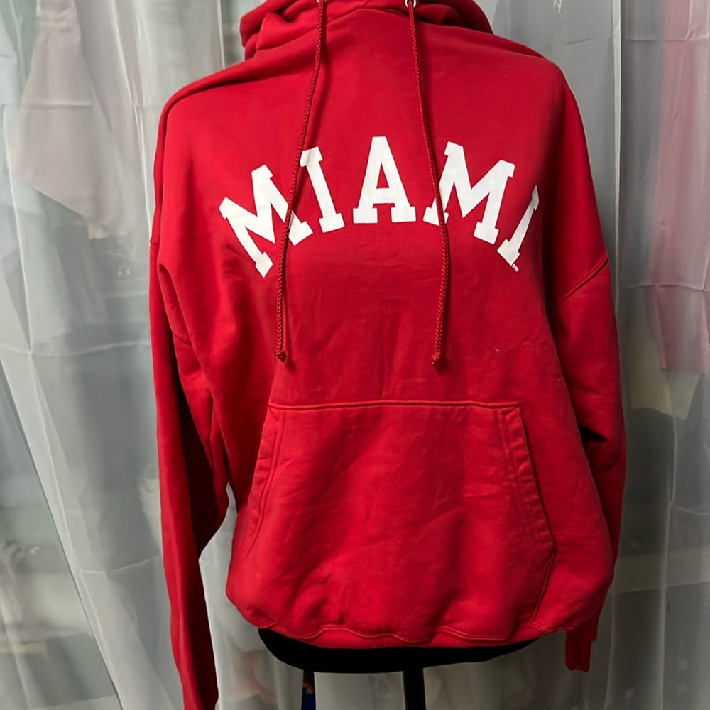 sweatshirt